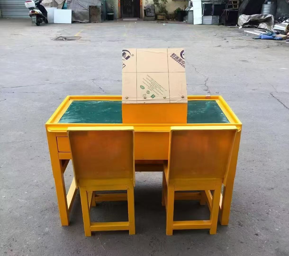 宁强防静电导通桌井下煤矿火工品发放桌:危险品流转的安全守护者